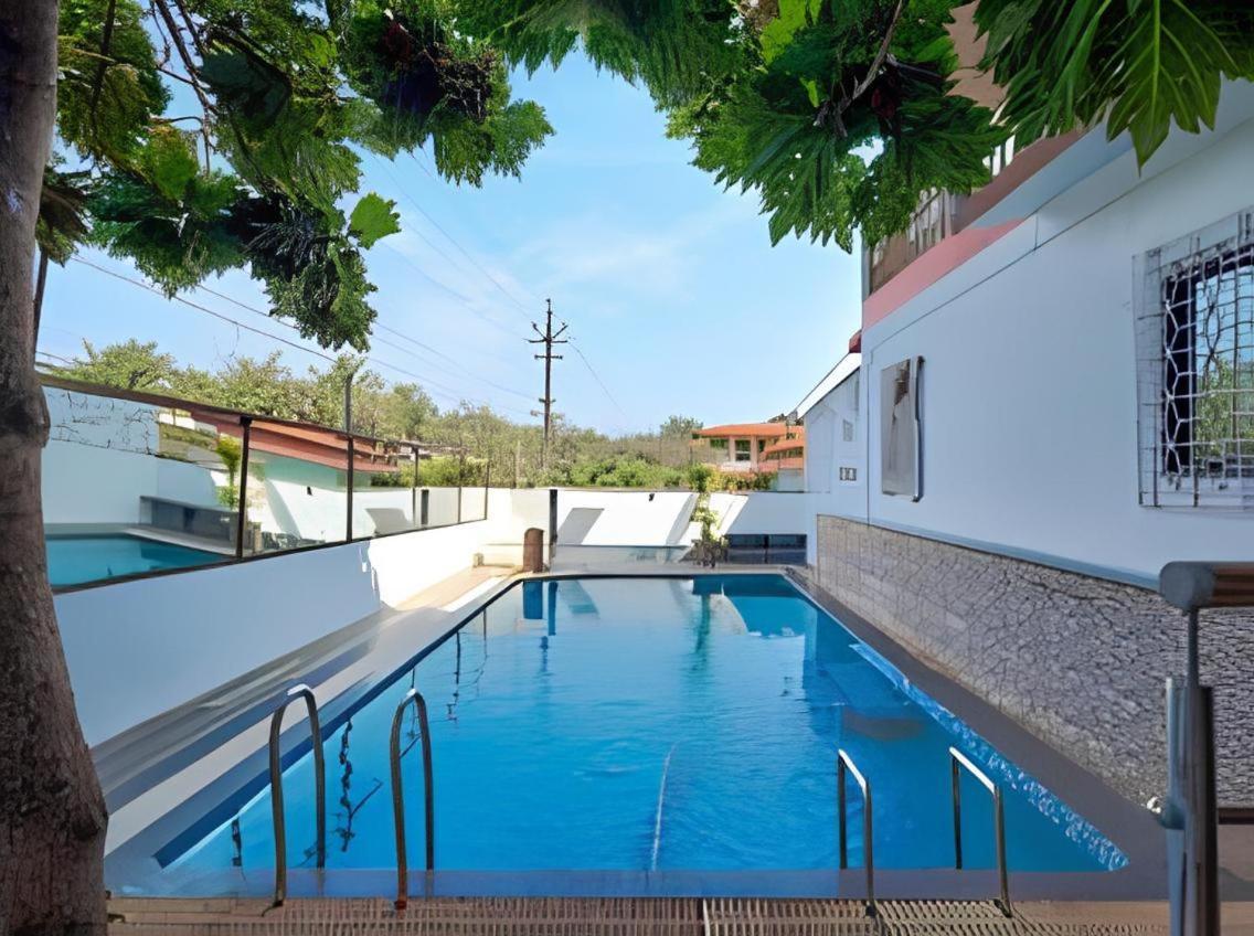 Hotel 7 Seas Vagator Exterior foto